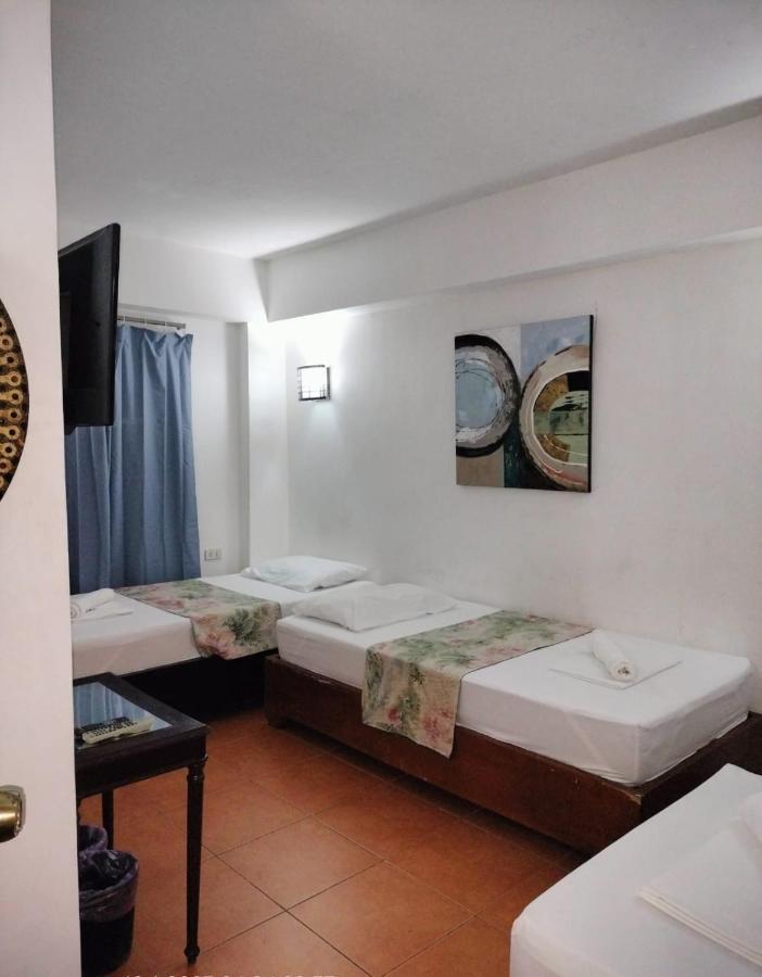 Hotel Boracay Ocean Bay 2*